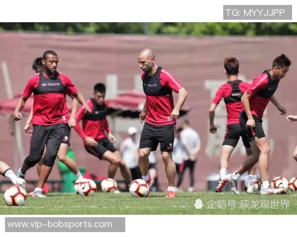 武汉三镇逆袭保级却难掩困境成为联赛搅局者的背后故事