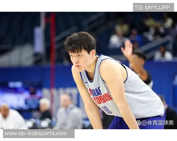 杨瀚森在G联盟中自信提升更衣室内与队友关系融洽