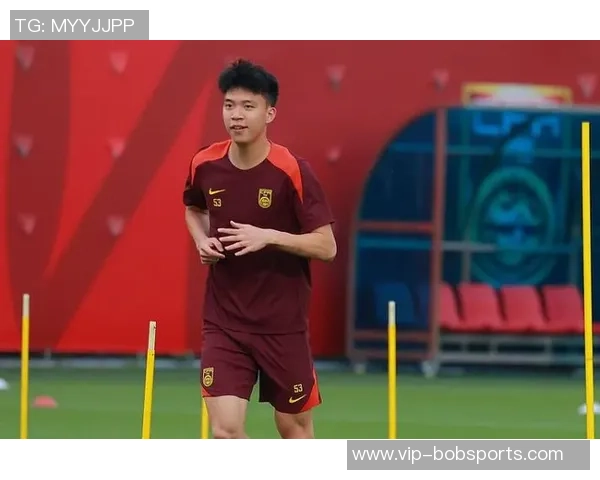 国足身价前十揭晓塞鸟王钰栋领衔三人破百万武磊意外跌出榜单